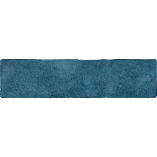 rustikalna modra kuchyna uzka mediteranska stenova dlazdica vintage matne antikovane hrany obklad keramika vlnite okraje mrazuvzdorna gres.jpg